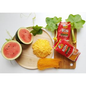 Gửi bún dưa hấu đi Đài Bắc tiết kiệm giá cước số 1 