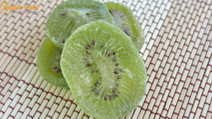 Gửi mứt kiwi đi Hồng Kông giá tốt giảm 10% Tết Quý Mão