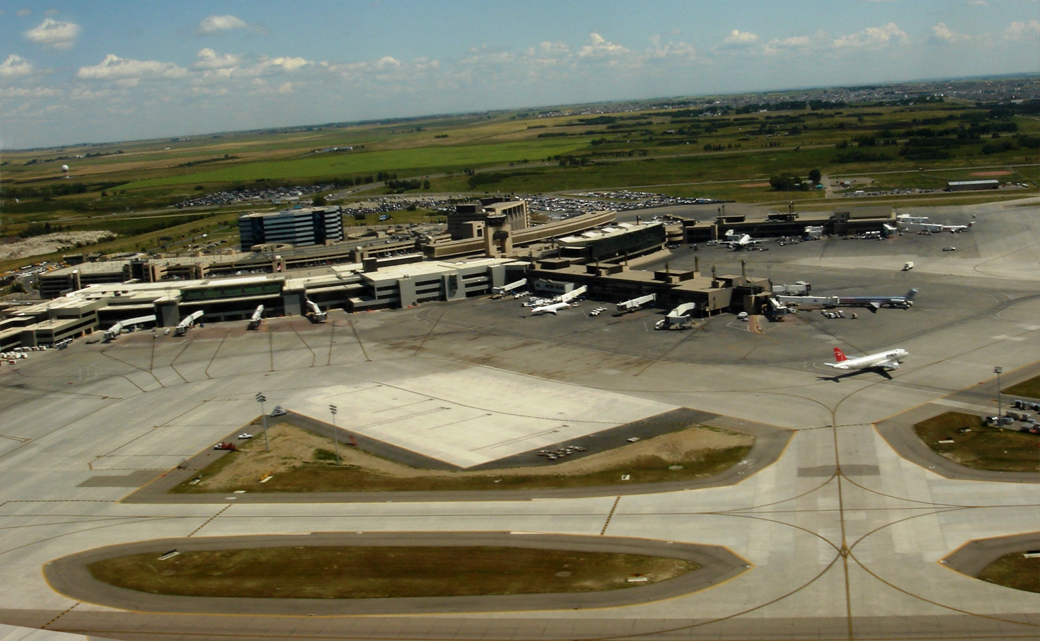 Vận chuyển hàng hóa từ Sài Gòn đi Calgary, Canada - Super Fast Vietnam  China Express & Logistics SF