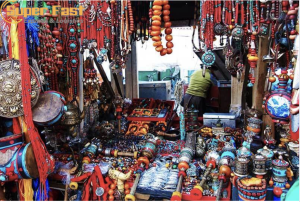 Dịch Vụ Vận Chuyển Quà Lưu Niệm, Tượng Phật Từ Tây Tạng Về Hồ Chí Minh - An Tâm, Trọn Vẹn